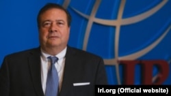 Directorul IRI pentru Europa și Eurasia, Stephen B. Nix