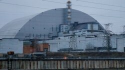 ЧАЭС: «новый безопасный конфайнмент» — сооружение, возведенное над старым саркофагом, прикрывшим реактор, разрушенный в 1986 году в результате аварии