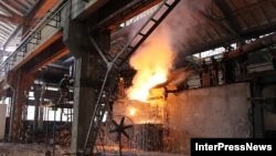 Сегодня работа кутаисского металлургического завода «Геркулес» была остановлена на два часа