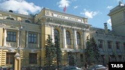ЦБ увидел зло в валютных вкладах
