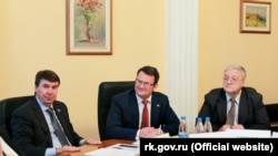 Російський сенатор від Криму Сергій Цеков і і. о. ректора КФУ Андрій Фалалєєв (зліва направо)
