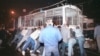 Ночь на 21 августа в Москве, угол Нового Арбата и Садового. Фото ИТАР-ТАСС