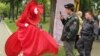 В презентации поучаствовали даже стражи порядка.