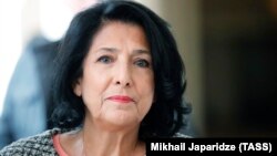 Сегодня от вчерашней приветливости президента и след простыл