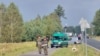 Полска - Пожарникари ја обезбедуваат областа каде се верува дека паднале делови од дрон, веројатно откако бил соборен во близина на Бјала Подласка, Полска, 10 септември 2025 година.
