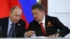 Президент Росії Володимир Путін (ліворуч) і керівник російського «Газпрому» Олексій Міллер, архівне фото