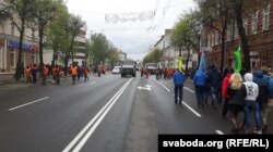 Калёна сьмецяроў за шэсьцем да Дня перамогі