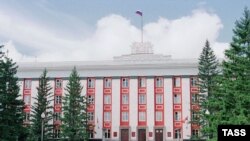 Барнаул. Здание администрации Алтайского края в Барнауле