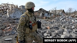 Разрушенные дома в окрестностях Чугуева, Харьковская область, 8 апреля 2022 г.