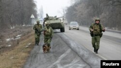 Гражданиял хIаракатчагIазул цояз рикIкIунеб буго, цо бакIалдасан цогидаб бакIалде къуватиял структурабазул хIалтIухъаби щвезариялъ Шималияб Кавказалъул проблемаби рагIалде рахъинаруларила. Мурадалде щвезе ккани, тIоцерего кьеркьезе кколила гьелъул гIилла