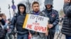 На суде над координатором штаба Навального заставляют сдать паспорта