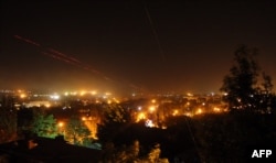 Lupte peste noapte in Luhansk.
