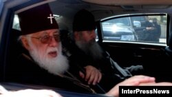 Как заявил представитель Патриархии Звиад Гиоргадзе, консультации между Грузинской православной церковью и представителями власти завершились безрезультатно