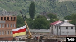 Цхинвальские власти поставили Тбилиси условие отпустить задержаных осетин в течение десяти дней