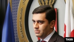 В конце прошлого месяца Ираклий Окруашвили публично обещал вернуться в Грузию, чтобы возглавить проходившие в Тбилиси акции оппозиции