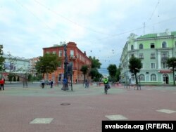 Цяперашні выгляд плошчы ў колеры
