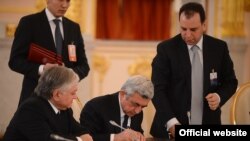 Russia -- Armenian president Serzh Sarkissian takes part in a meeting of the Supreme Eurasian Economic Council, Moscow, 24Dec2013
