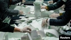 Результати екзит-полів, проведених трьома телевізійними мережами, будуть опубліковані після закриття виборчих дільниць о 20:00 за місцевим часом (фото архівне)