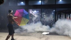 Сблъсъци между протестиращи и полиция в сградата на СиЕнЕн в Атланта