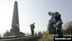 Мэмарыяльны знак у Трасьцянцы