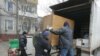Падение цен на жилье вряд ли поможет тем, кому так нужна квартира - вместе с ценами падают и зарплаты