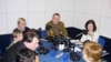 Максим Егоров - директор разгромленного детского дома «Феникс», Марина Родман – юрист, эксперт службы Уполномоченного по правам ребенка г. Москвы, сотрудник немецкого информационного агентства "Руфо" Карстен Пакейзер, воспитатель детского дома Елена Кузьм
