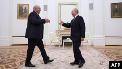 Зустріч Олександра Лукашенка (л) та Володимира Путіна в Кремлі, 26 вересня 2025 року