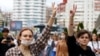 Женщины вышли на демонстрацию против насилия милиции в Беларуси. Минск 20 августа 2020 года
