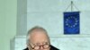 Пресс-конференцию Томмас Хаммарберг начал с шутки о том, что в Тбилиси на этот раз приехал не из Цхинвали, как обычно, а из Страсбурга