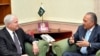 Переговоры Роберта Гейтса и министра обороны Пакистана Ахмеда Мухтара не принесли ожидаемого результата.