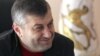 Упорство, с которым экс-президент продолжает идти к цели, несмотря на препятствия, у многих в Цхинвале вызывает интерес