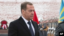 Дмитрий Медведев 