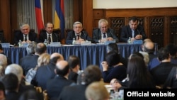 Czech Republic -- President of Armenia Serzh Sarkisian (3rd from left) at the Armenian-Czech business forum, 31Jan, 2014