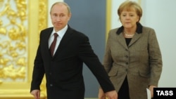 Оьрсийчоь -- Оьрсийчоьнан президент Путин Владимир а, Германин канцлер Меркель Ангела а Кремлерчу цхьаьнакхетарехь, Москох, 16Лах2012